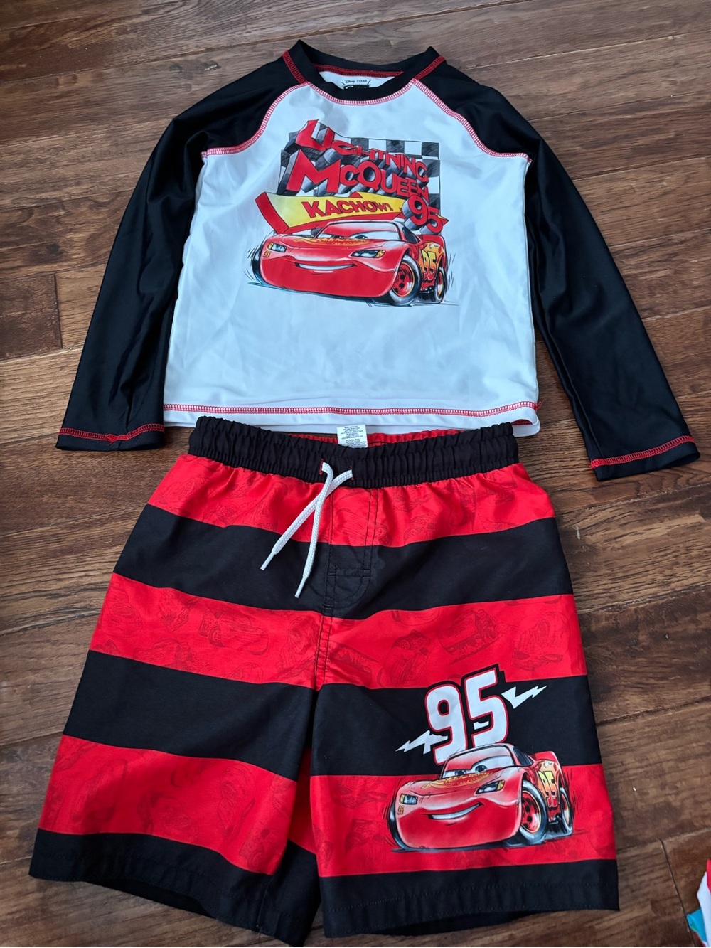 Disney Pixar 6/7 Cars Boys Swimsuit Swim Rashguard Long Sleeve Shirt Shorts